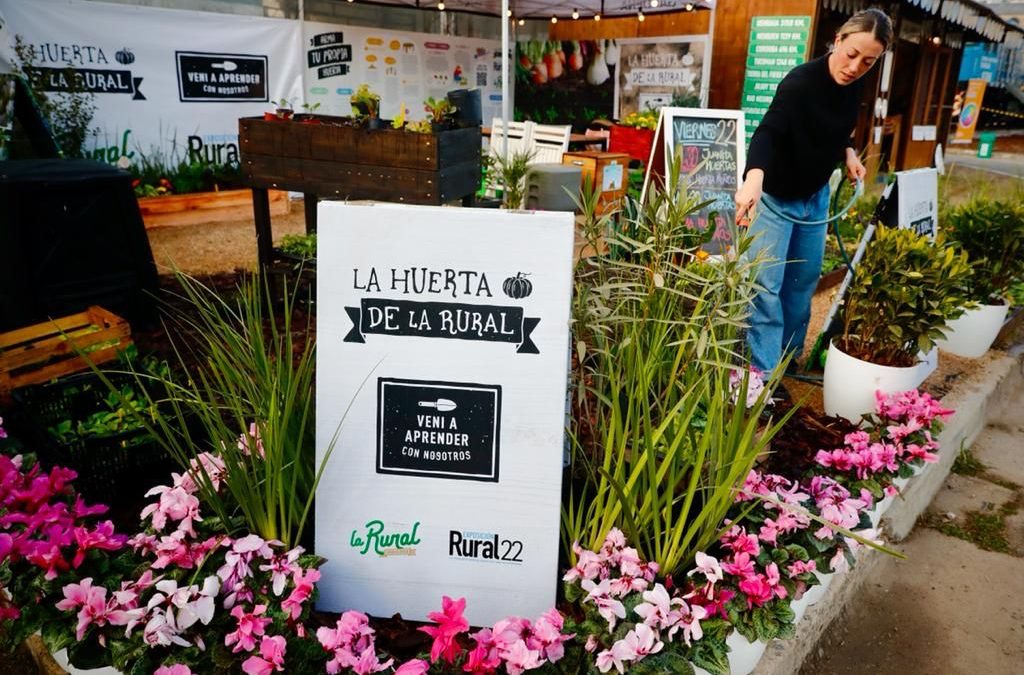“La Huerta de La Rural” Guía para armar una huerta en casa.